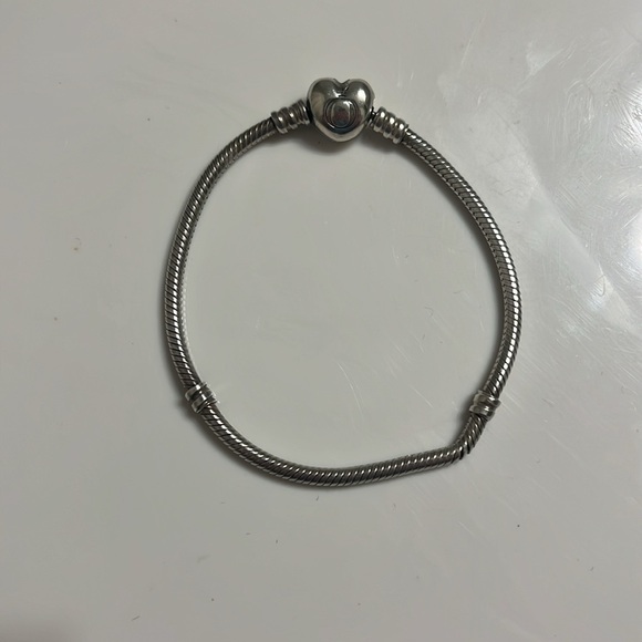 Pandora Moments Heart Clasp Snake Chain Bracelet - Picture 3 of 4